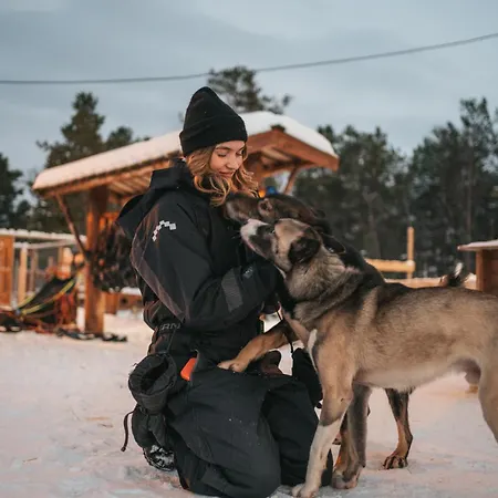 Lodge Holmen Husky Alta
