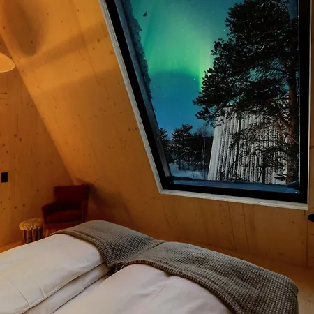 Holmen Husky Lodge *