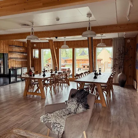 霍尔曼赫斯基山林小屋