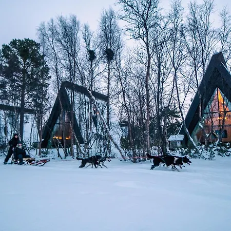 Forest Suites By Holmen Husky Lodge *