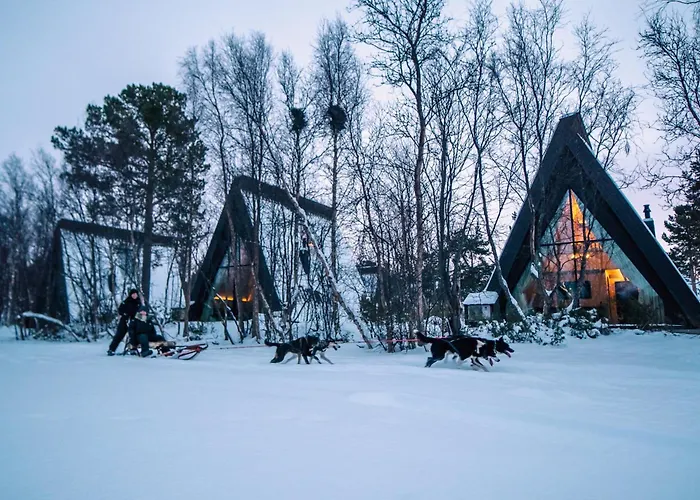 Holmen Husky Lodge