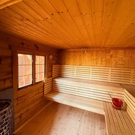 霍尔曼赫斯基山林小屋 *